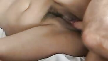 ఫుట్ ఫెటిషిస్ట్ మెలోడీ పెటిట్ ఆత్మవిశ్వాసాన్ని పాదాలతో సెక్స్ తెలుగు తెలుగు సెక్స్ తెలుగు రుద్దుతుంది