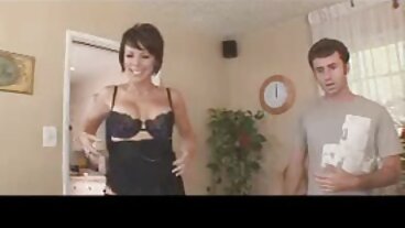 చిన్న అందగత్తె కియారా ఎప్పుడూ తెలుగు తెలుగు సెక్స్ మూవీ పెద్దగా కలలు కంటుంది!