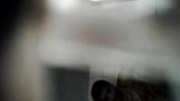 వన్నా బార్డోట్ డెలివరీ మ్యాన్ యొక్క భారీ ప్యాకేజీని కోరుకుంటున్నారు తెలుగు తెలుగు సెక్స్