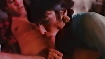 అందమైన కోడిపిల్లలు ఆత్మవిశ్వాసం కోసం తెలుగు తెలుగు వీడియో సెక్స్ వాటి మృదువుగా ఉండే పుస్సీ పెదాలను విప్పుతాయి